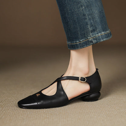 Astelle™ クロスストラップ ローヒールパンプス