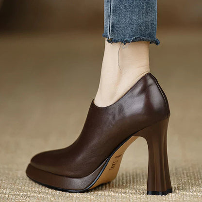Carina スタイリッシュパンプス