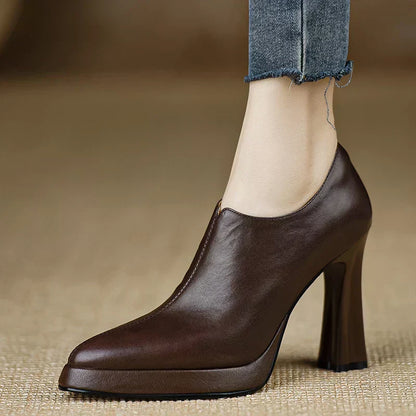 Carina スタイリッシュパンプス