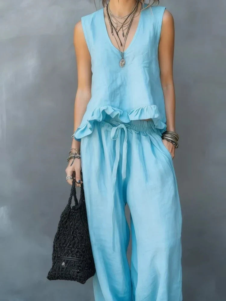 Clara | Two-Piece Pants Set with Sleeveless V-Neck Top and Ruffles